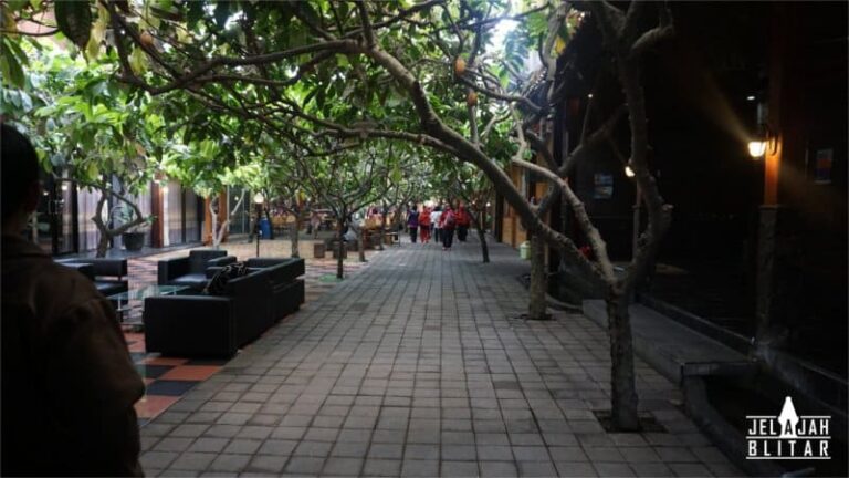 Suasana Wisata Kampung Coklat di Blitar