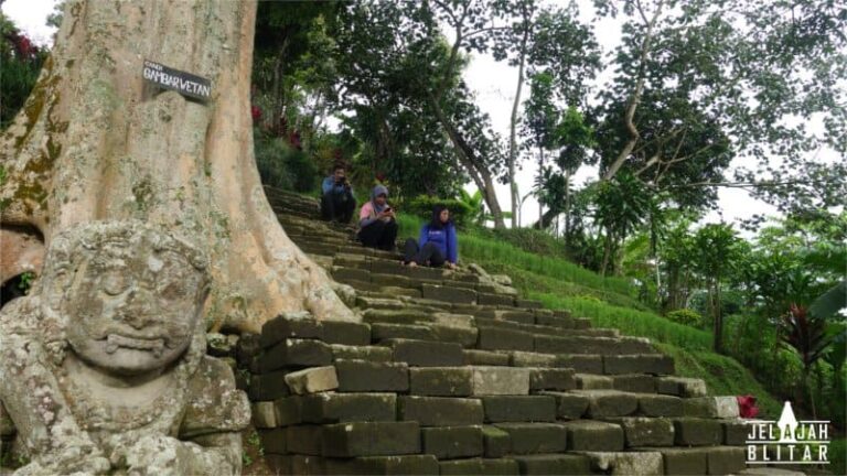 Tangga di Candi Gambar Wetan