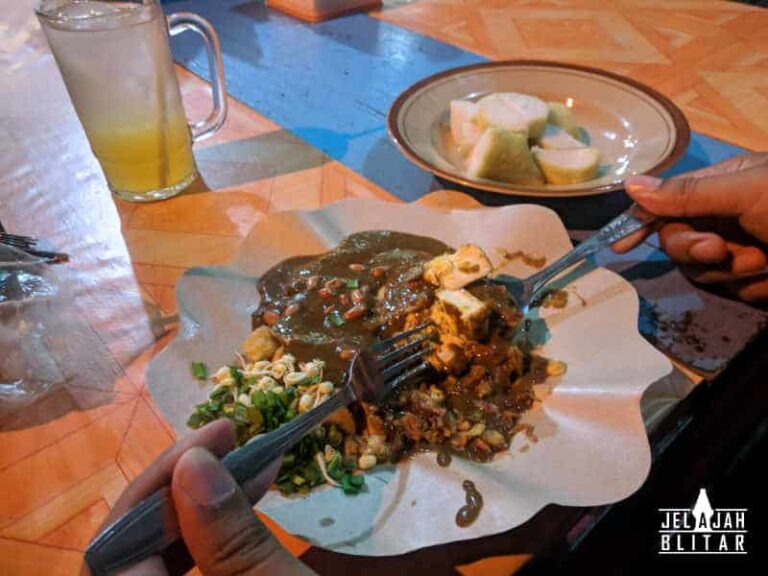 Tahu Telur Lontong di Blitar