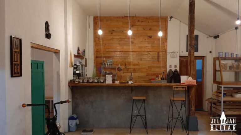 Kedai Kopi Yan Blitar